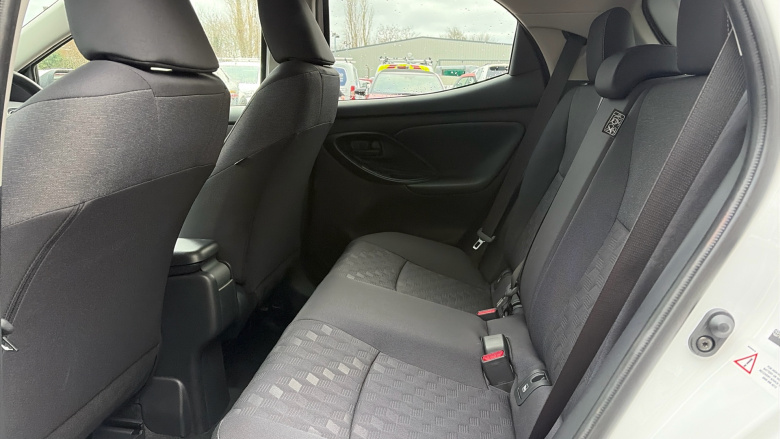 Toyota Yaris 1.5 Hybrid Design 5dr CVT Hybrid Hatchback